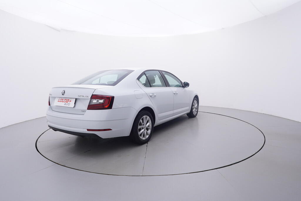OV190V10555_14.webp_OCTAVIA Style 2.0 TSI 140 kW automat, DPH