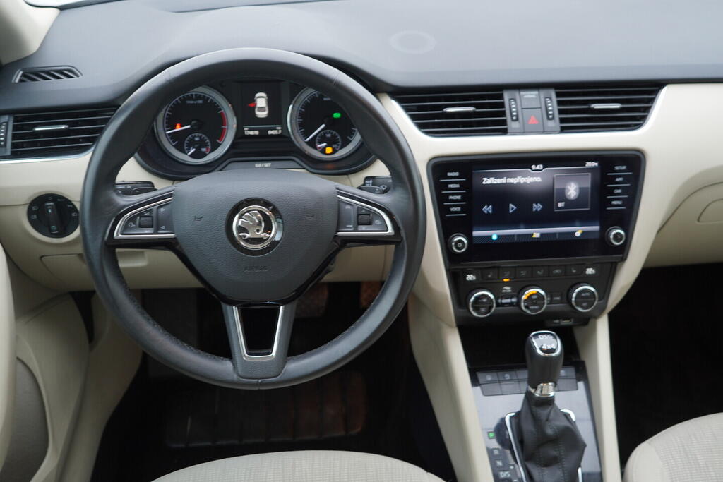 OV190V10555_27.webp_OCTAVIA Style 2.0 TSI 140 kW automat, DPH