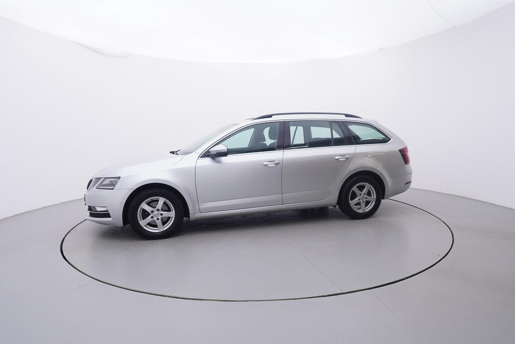 OV190V10557_11.webp_OCTAVIA Style 1.6 TDI 85 kW manuál