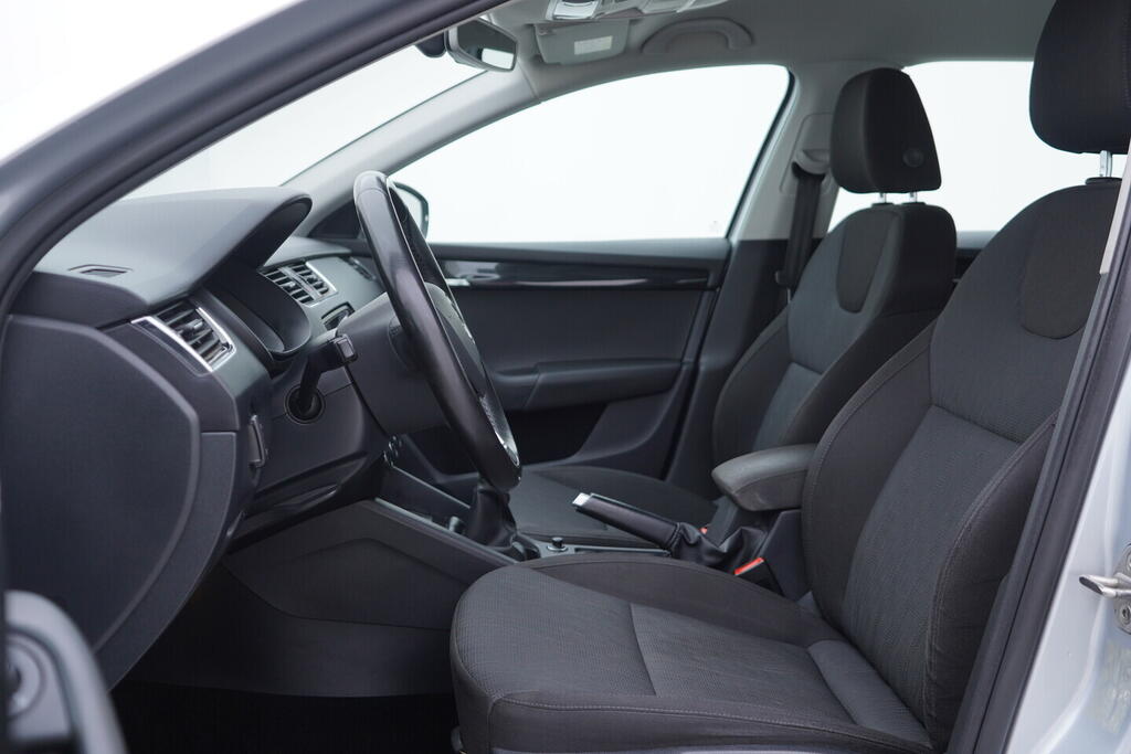 OV190V10557_23.webp_OCTAVIA Style 1.6 TDI 85 kW manuál