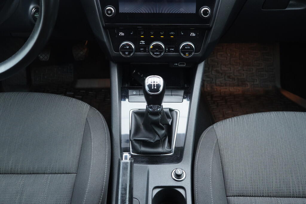 OV190V10557_33.webp_OCTAVIA Style 1.6 TDI 85 kW manuál