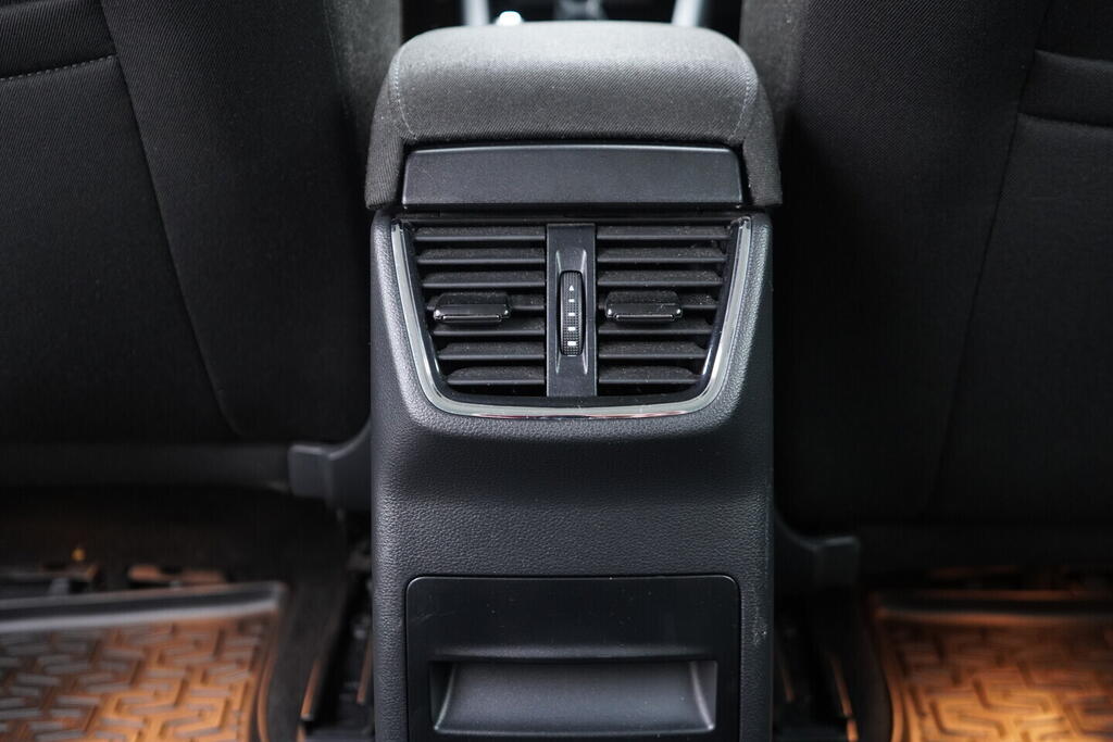 OV190V10557_35.webp_OCTAVIA Style 1.6 TDI 85 kW manuál