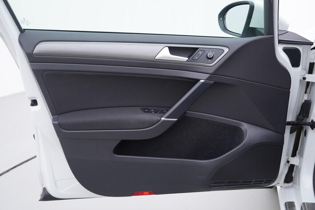 OV190V10558_19.webp_GOLF Comfortline 1.2 TSI 77 kW manuál