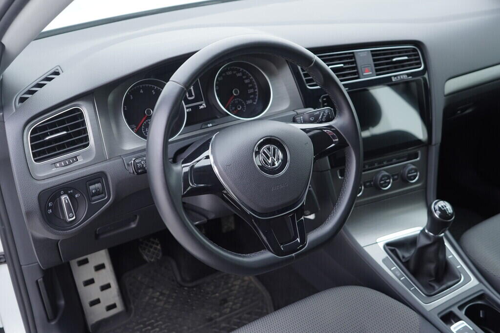 OV190V10558_22.webp_GOLF Comfortline 1.2 TSI 77 kW manuál