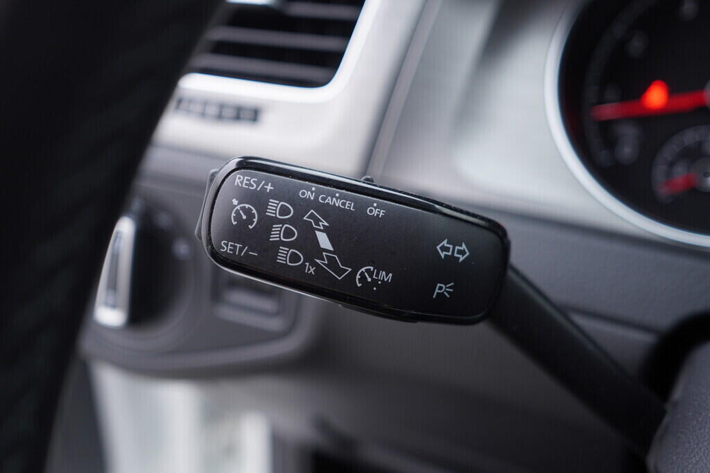 OV190V10558_24.webp_GOLF Comfortline 1.2 TSI 77 kW manuál