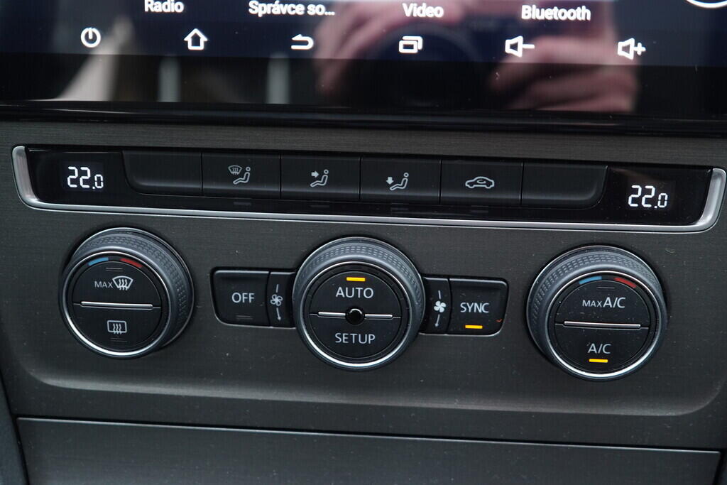 OV190V10558_30.webp_GOLF Comfortline 1.2 TSI 77 kW manuál