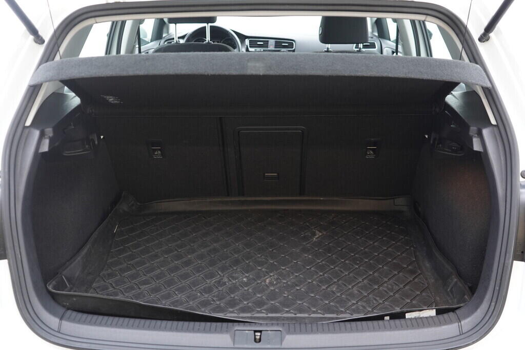 OV190V10558_35.webp_GOLF Comfortline 1.2 TSI 77 kW manuál