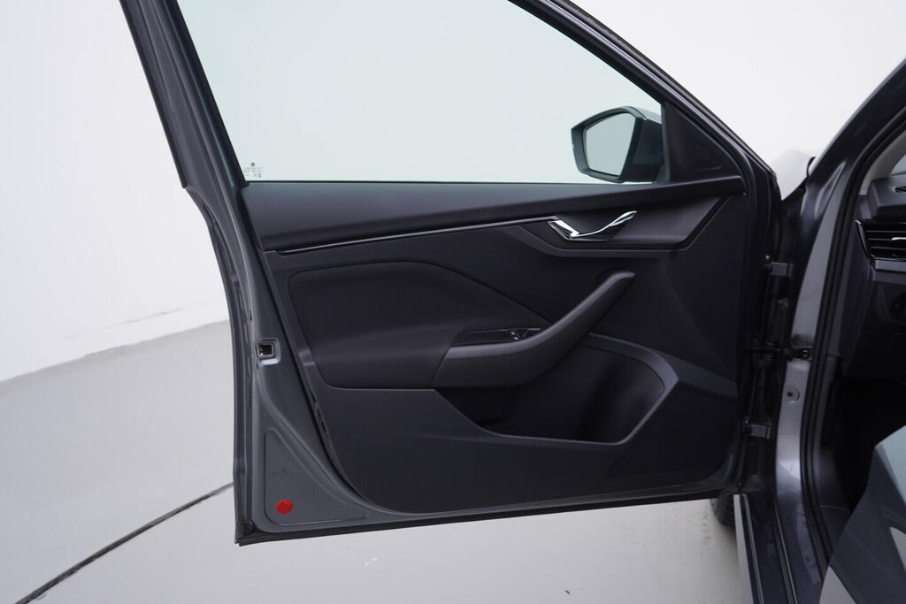 OV190V10560_19.webp_KAMIQ Ambition 1.0 TSI 70 kW manuál, DPH