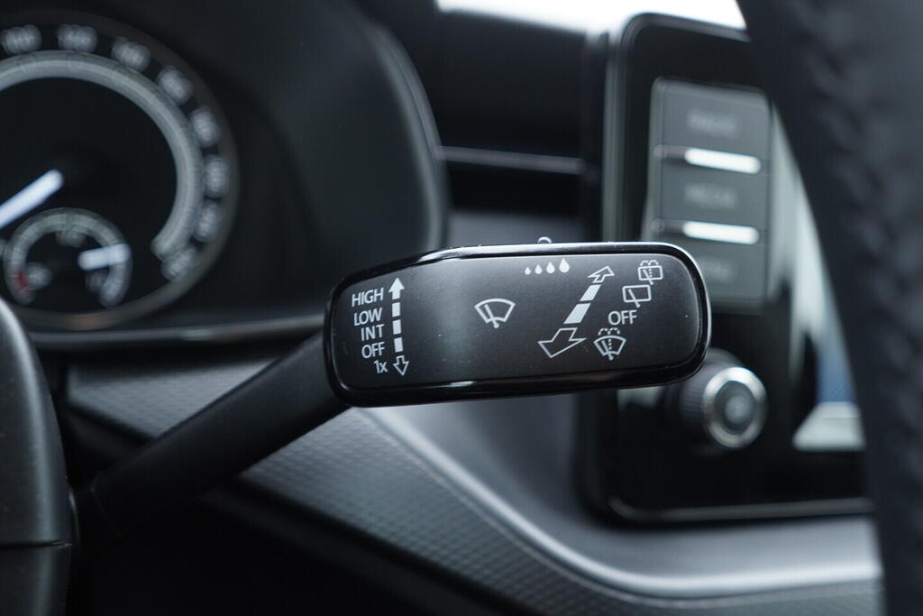 OV190V10560_29.webp_KAMIQ Ambition 1.0 TSI 70 kW manuál, DPH