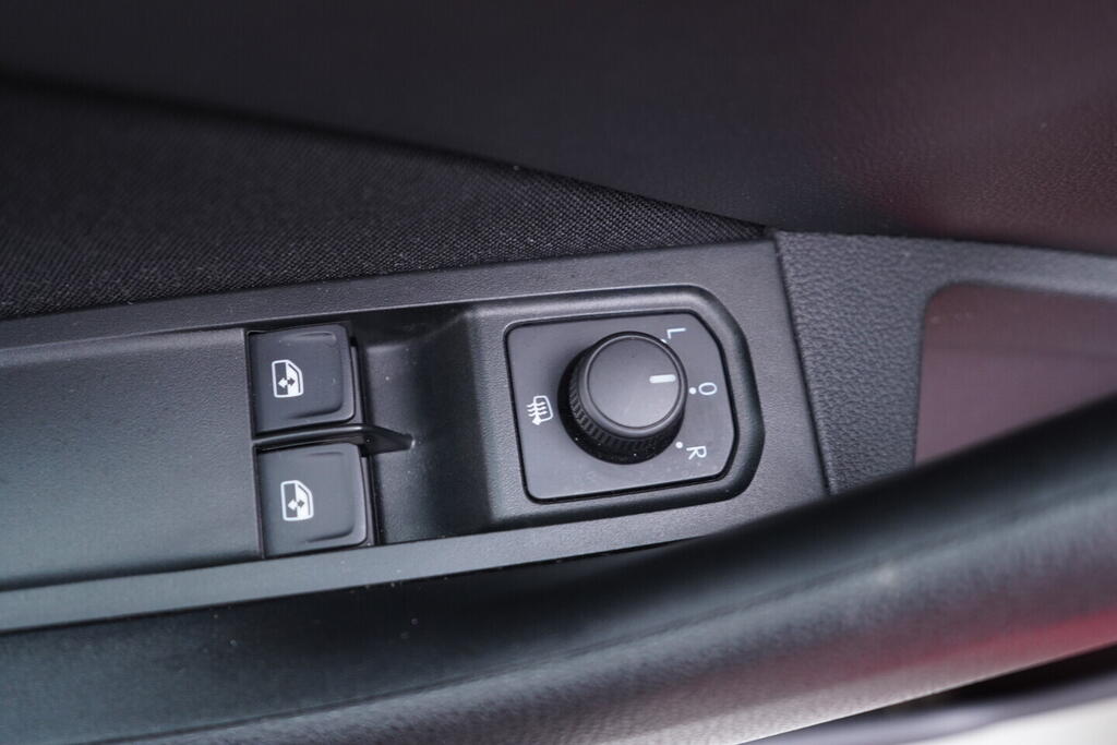 OV190V10564_20.webp_KAMIQ Ambition 1.0 TSI 70 kW manuál, DPH