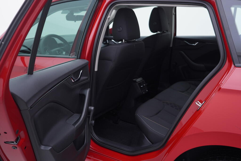 OV190V10564_22.webp_KAMIQ Ambition 1.0 TSI 70 kW manuál, DPH