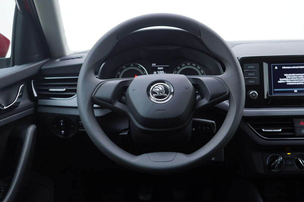 OV190V10564_25.webp_KAMIQ Ambition 1.0 TSI 70 kW manuál, DPH