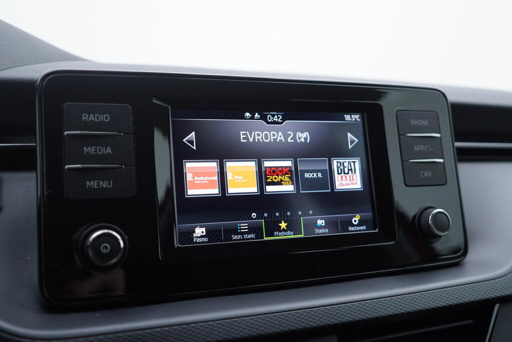 OV190V10564_28.webp_KAMIQ Ambition 1.0 TSI 70 kW manuál, DPH