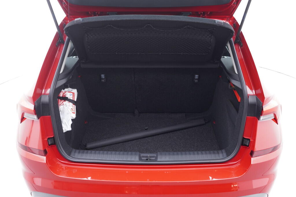 OV190V10564_34.webp_KAMIQ Ambition 1.0 TSI 70 kW manuál, DPH