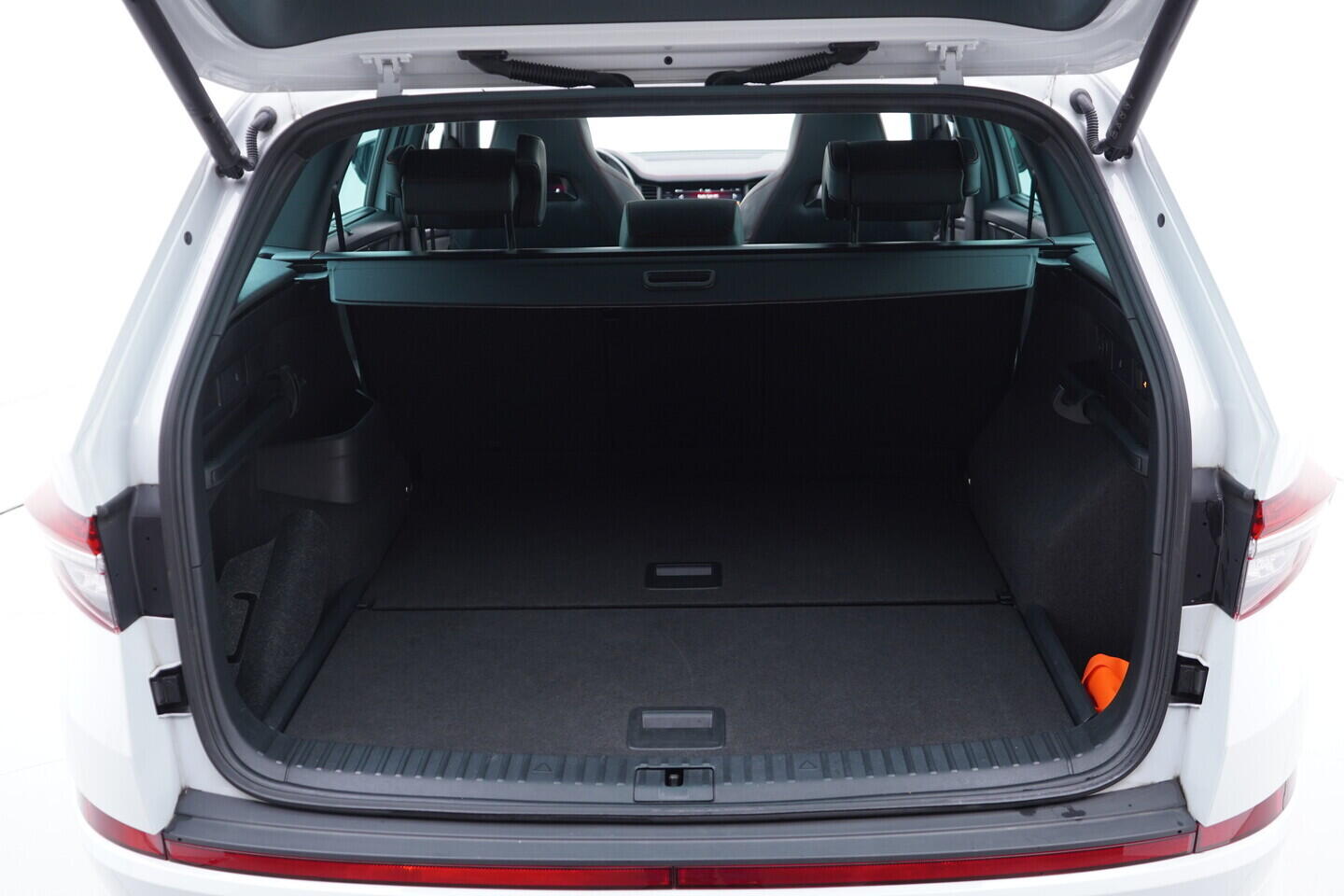 OV190V10565_40.webp_KODIAQ RS 2.0 TSI 180 kW automat, DPH