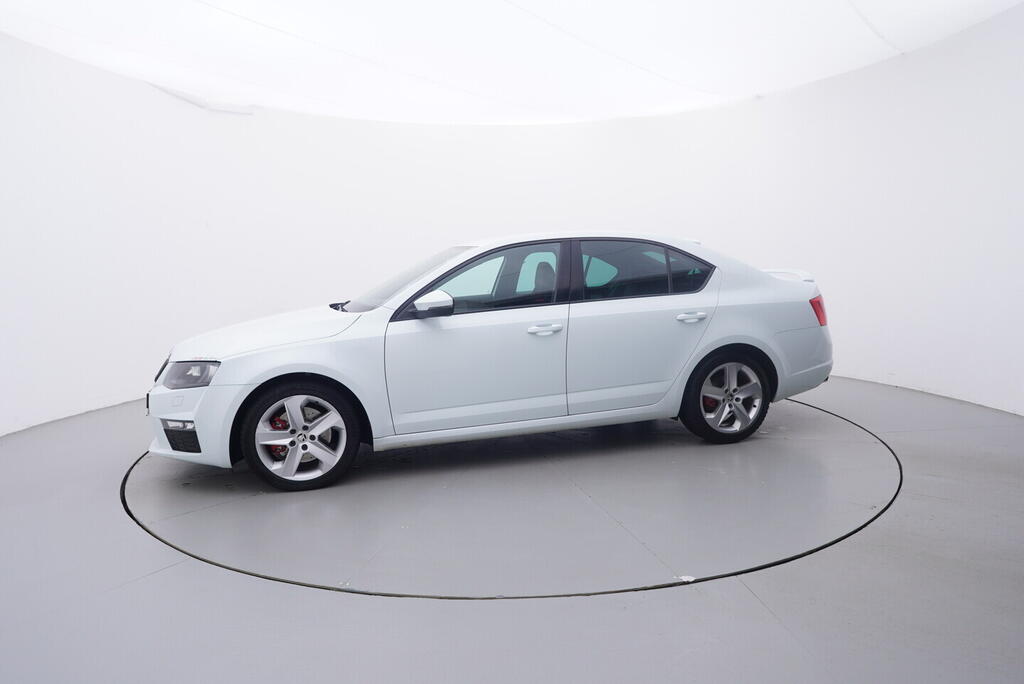 OV190V10566_11.webp_OCTAVIA RS 2.0 TDI 135 kW manuál