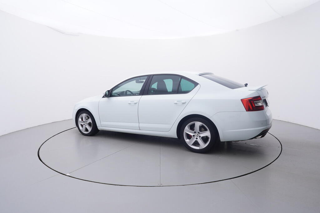 OV190V10566_12.webp_OCTAVIA RS 2.0 TDI 135 kW manuál