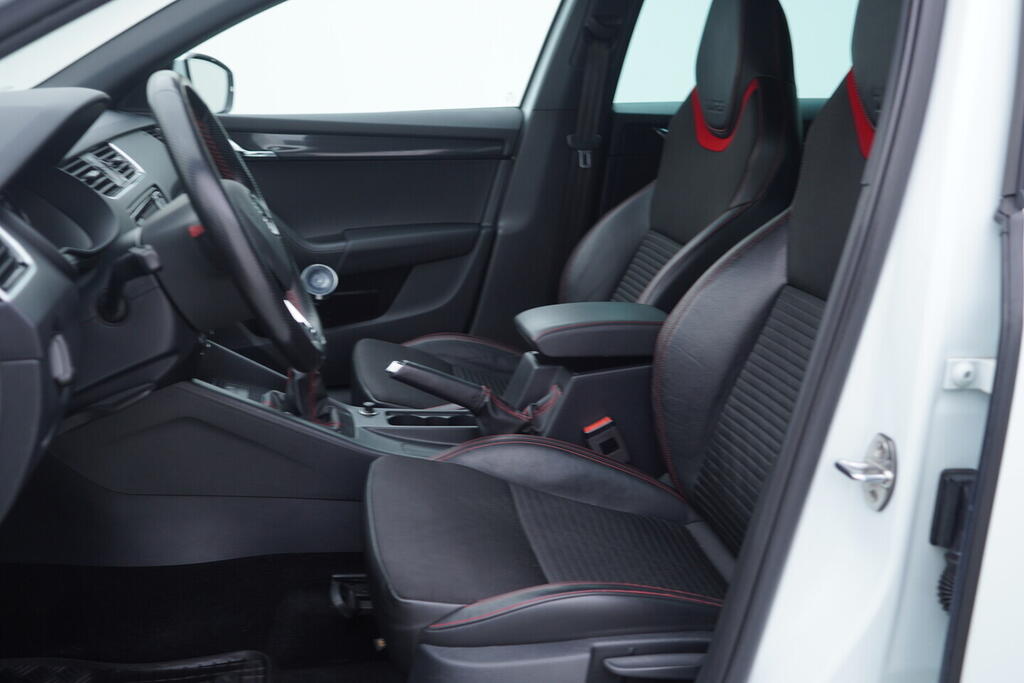 OV190V10566_22.webp_OCTAVIA RS 2.0 TDI 135 kW manuál