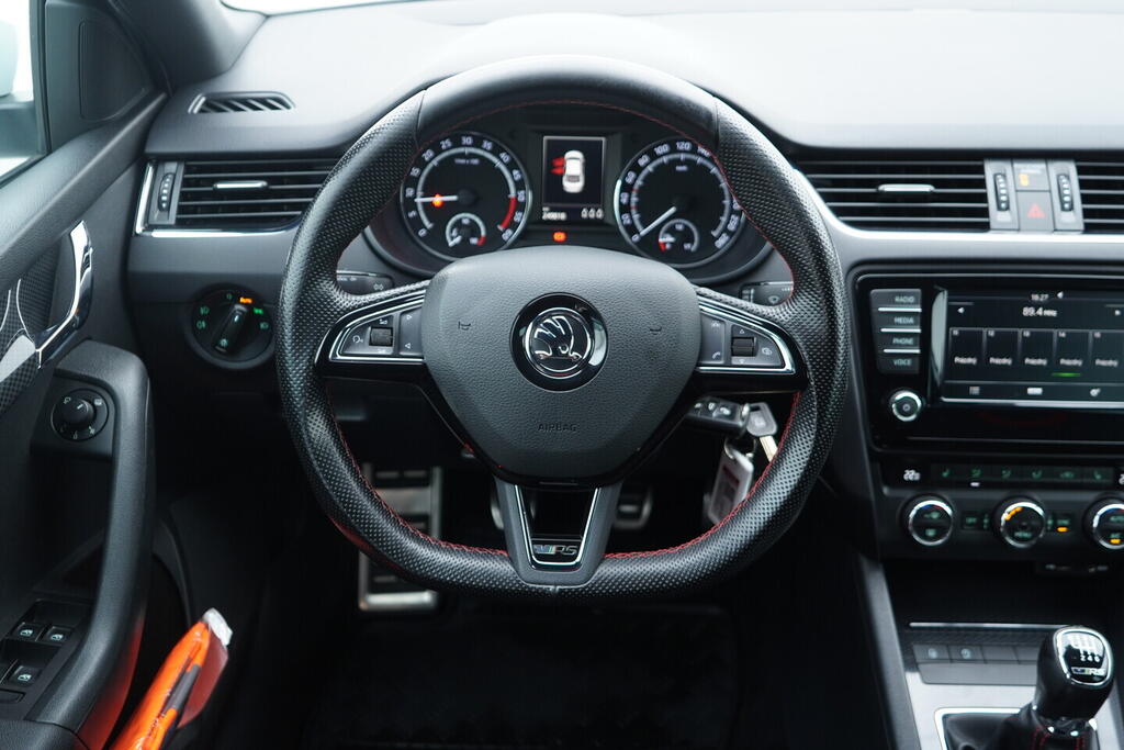 OV190V10566_27.webp_OCTAVIA RS 2.0 TDI 135 kW manuál