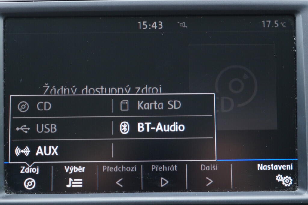 OV190V10567_30.webp_PASSAT Highline 2.0 TDI 110 kW manuál, DPH