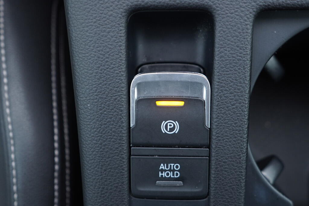 OV190V10567_34.webp_PASSAT Highline 2.0 TDI 110 kW manuál, DPH