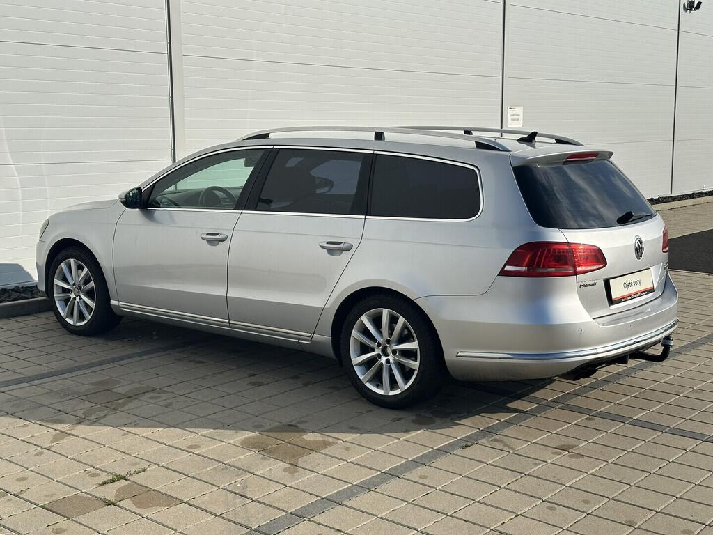 OV190V10569_16.webp_PASSAT VARIANT Highline 2.0 TDI 103 kW manuál
