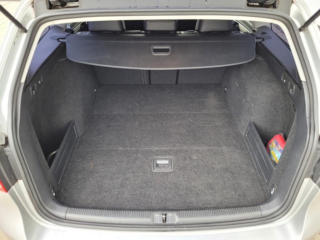 OV190V10569_21.webp_PASSAT VARIANT Highline 2.0 TDI 103 kW manuál