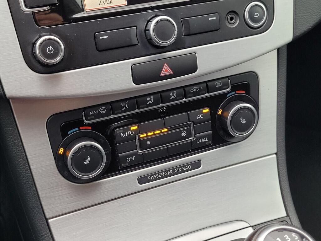 OV190V10569_28.webp_PASSAT VARIANT Highline 2.0 TDI 103 kW manuál