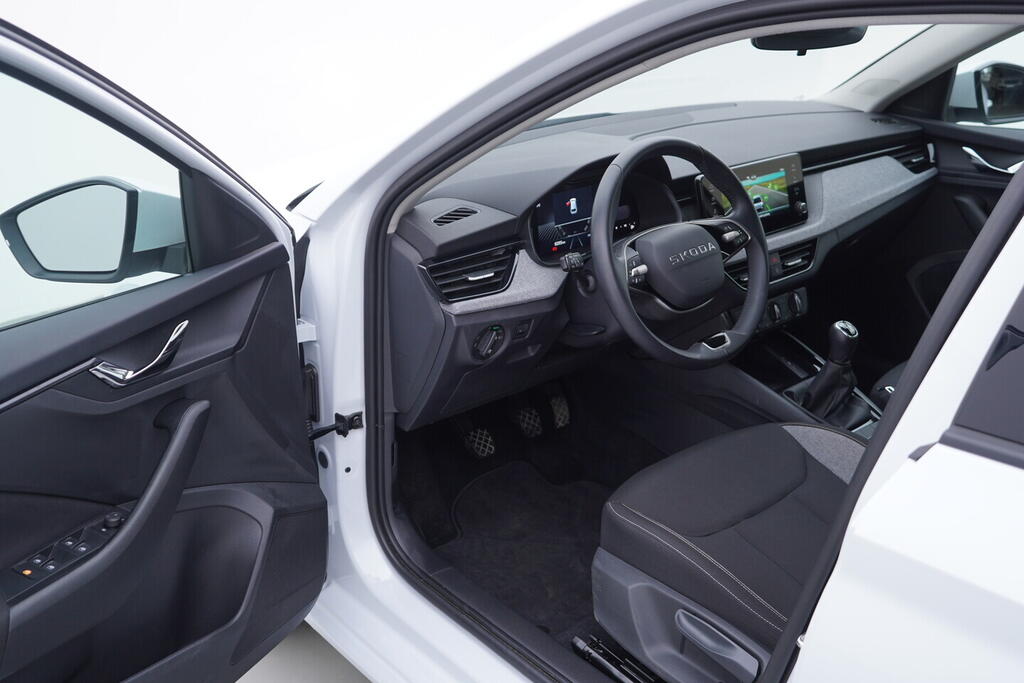 OV190V10571_18.webp_SCALA Selection 1.0 TSI 85 kW manuál, DPH