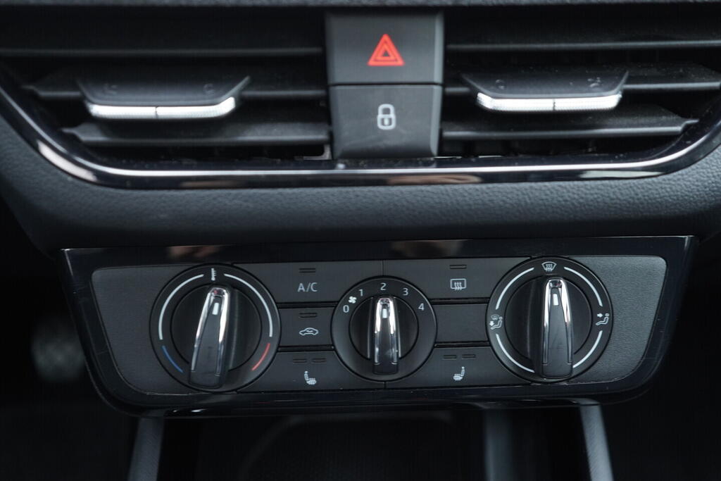 OV190V10571_31.webp_SCALA Selection 1.0 TSI 85 kW manuál, DPH