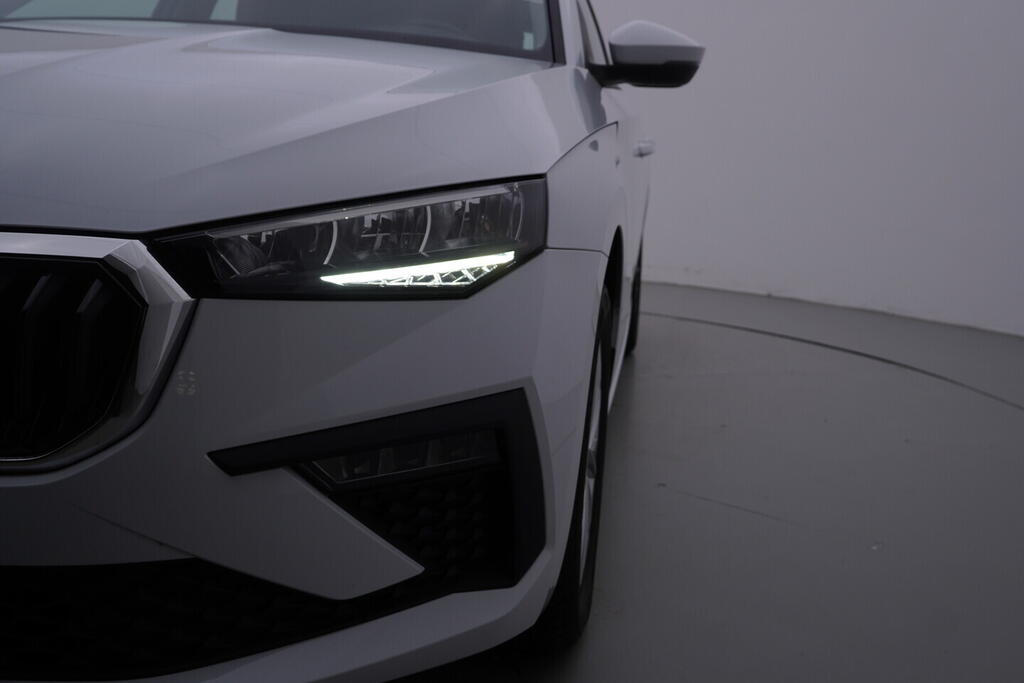 OV190V10571_41.webp_SCALA Selection 1.0 TSI 85 kW manuál, DPH