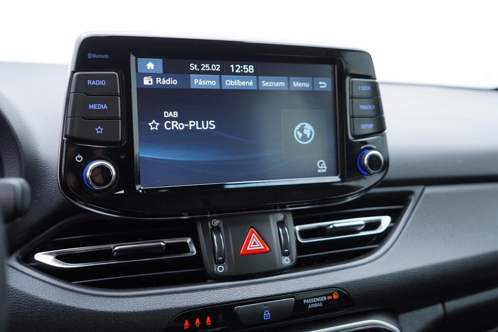 OV190V10572_28.webp_I30 SMART 1.5  117 kW automat, DPH