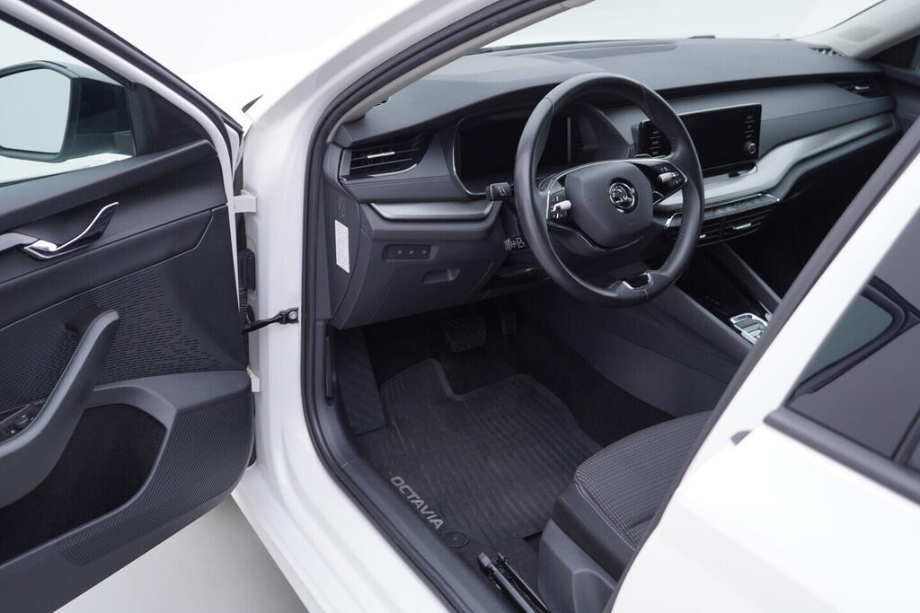 OV190V10573_18.webp_OCTAVIA Ambition 2.0 TDI 85 kW automat, DPH