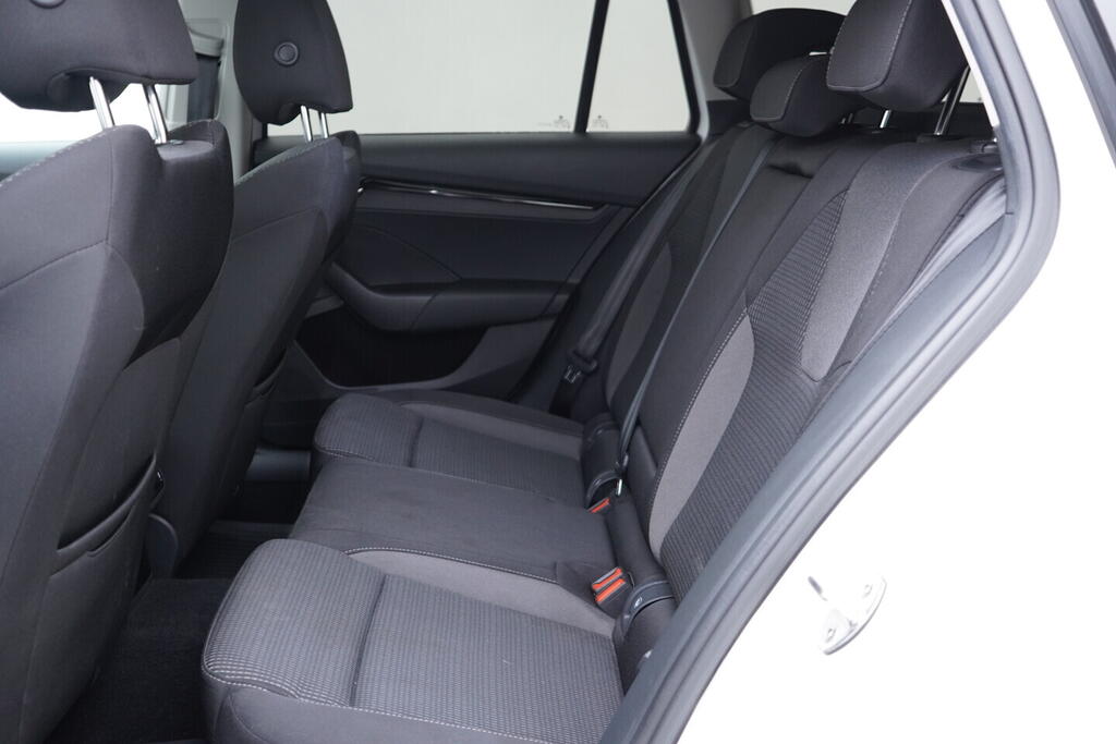 OV190V10573_36.webp_OCTAVIA Ambition 2.0 TDI 85 kW automat, DPH