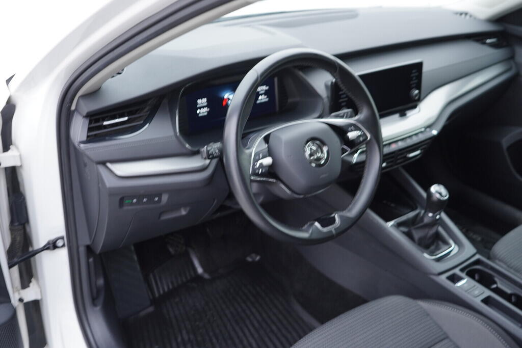 OV190V10574_21.webp_OCTAVIA Ambition 2.0 TDI 85 kW manuál, DPH