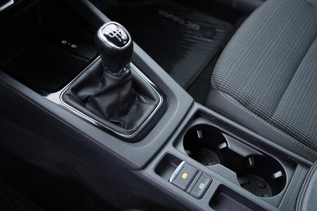 OV190V10574_32.webp_OCTAVIA Ambition 2.0 TDI 85 kW manuál, DPH