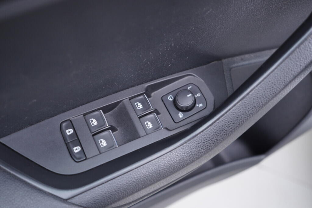 OV190V10576_20.webp_KAROQ Style 1.5 TSI 110 kW manuál