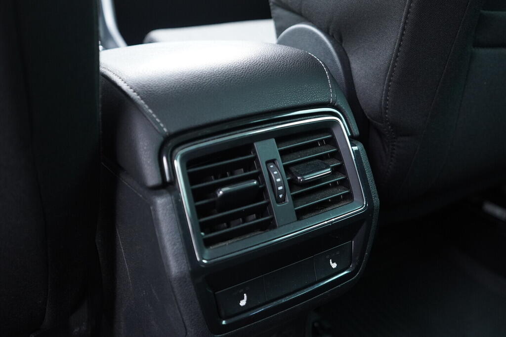 OV190V10576_35.webp_KAROQ Style 1.5 TSI 110 kW manuál