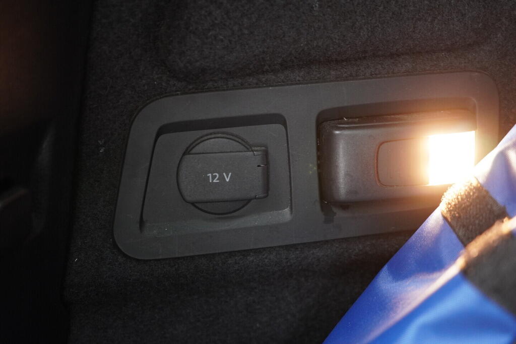 OV190V10576_37.webp_KAROQ Style 1.5 TSI 110 kW manuál