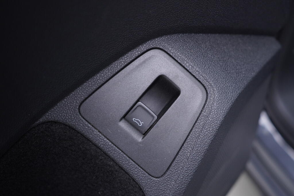 OV190V10578_21.webp_TIGUAN  2.0 TDI 147 kW automat