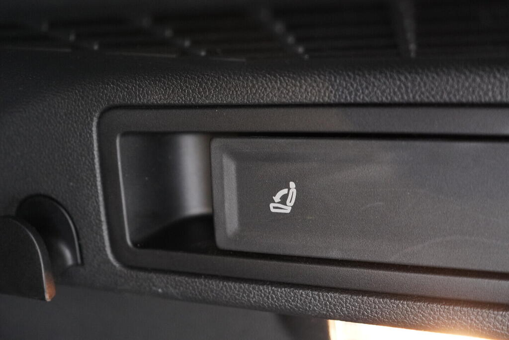 OV190V10578_40.webp_TIGUAN  2.0 TDI 147 kW automat