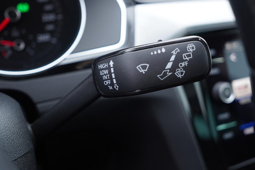 OV190V10582_25.webp_PASSAT Business 2.0 TDI 110 kW automat