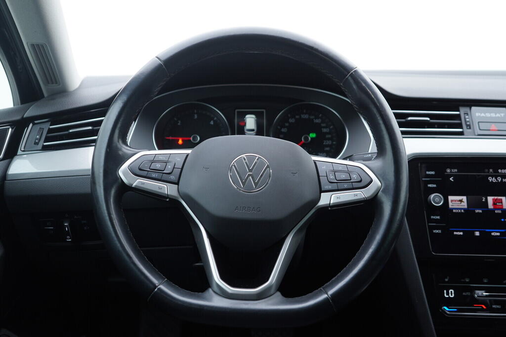 OV190V10582_29.webp_PASSAT Business 2.0 TDI 110 kW automat