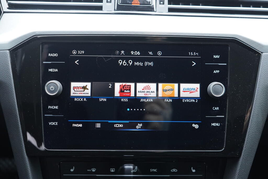 OV190V10582_30.webp_PASSAT Business 2.0 TDI 110 kW automat