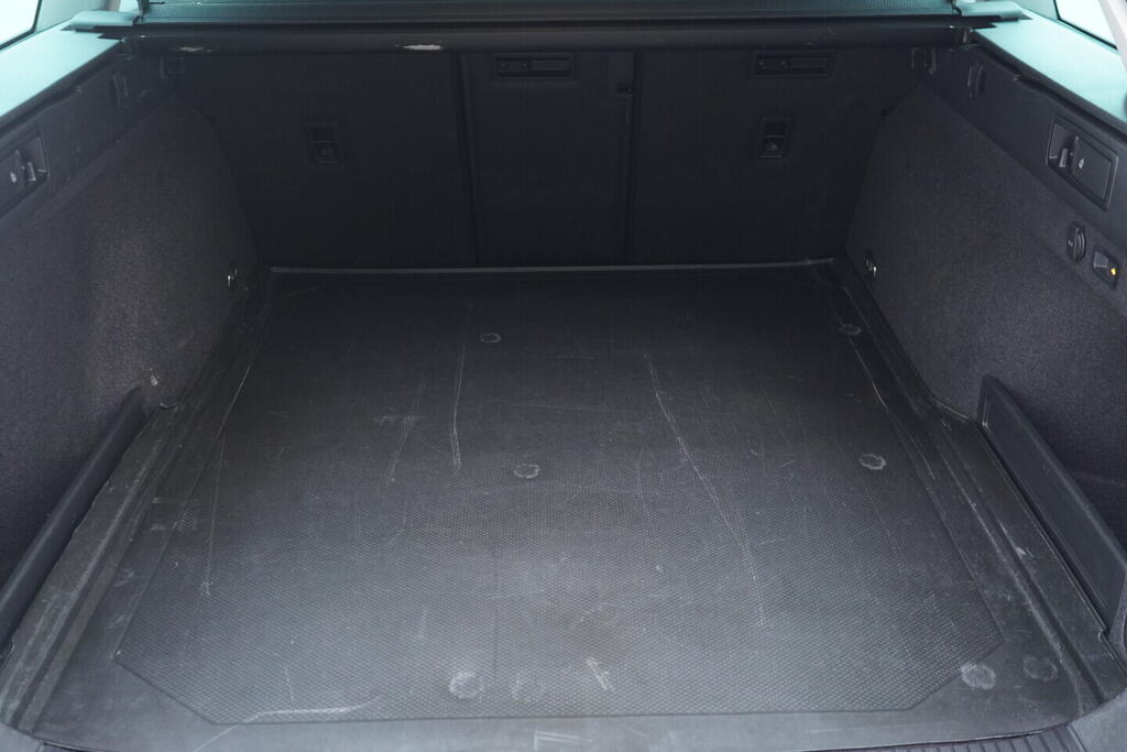 OV190V10582_38.webp_PASSAT Business 2.0 TDI 110 kW automat