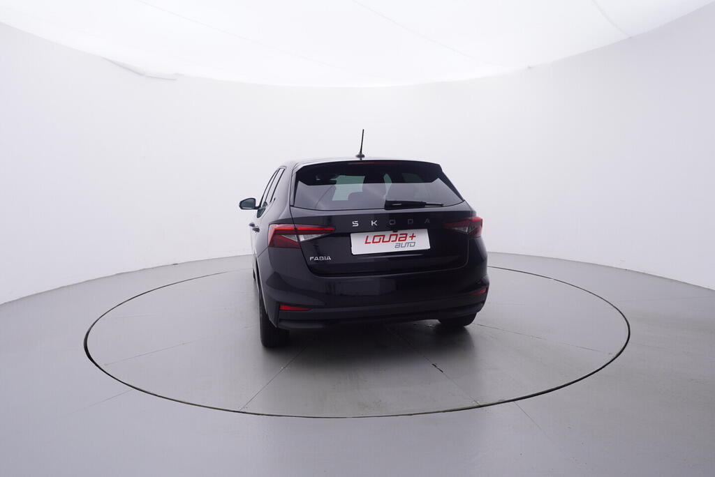 OV190V10584_13.webp_FABIA Top Selection 1.0 TSI 85 kW manuál, DPH