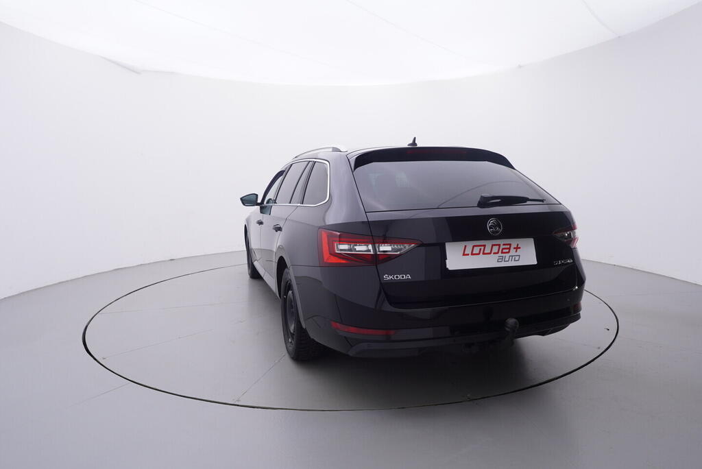 OV190V10585_13.webp_SUPERB Style 2.0 TDI 140 kW automat