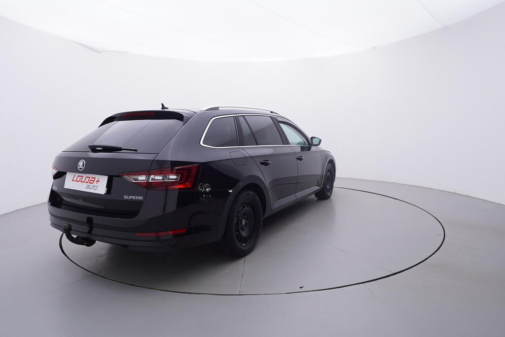 OV190V10585_14.webp_SUPERB Style 2.0 TDI 140 kW automat
