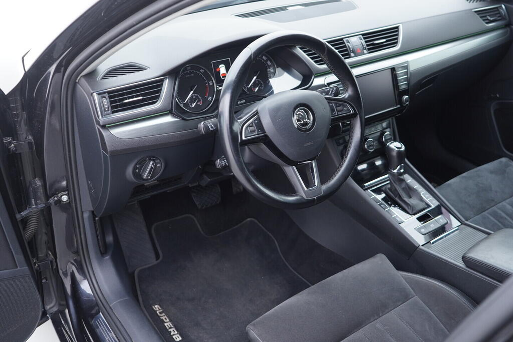 OV190V10585_18.webp_SUPERB Style 2.0 TDI 140 kW automat