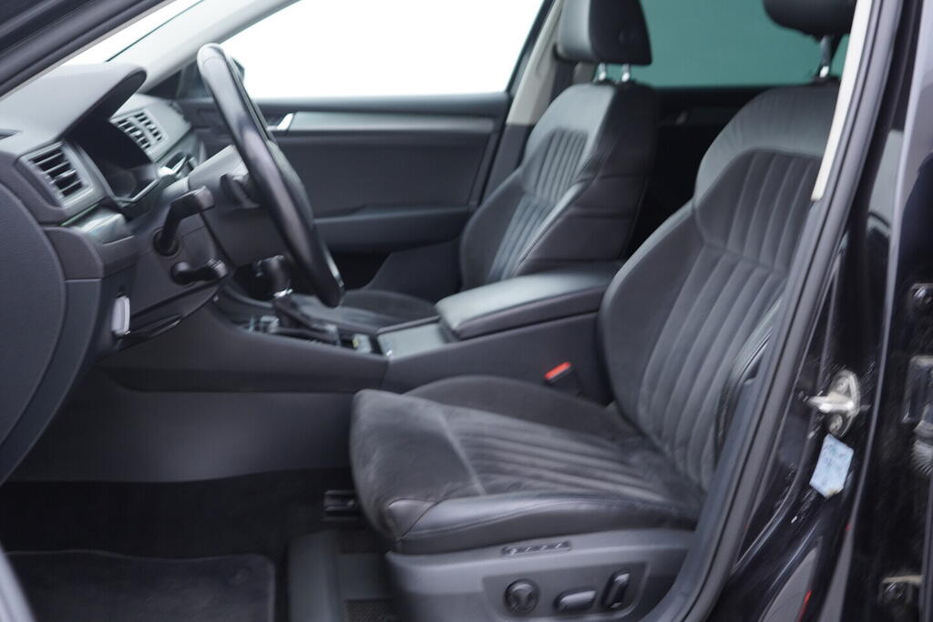 OV190V10585_24.webp_SUPERB Style 2.0 TDI 140 kW automat